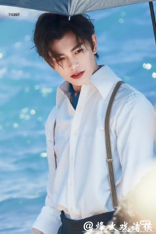 《年少有为》裴谦开豪车跑滴滴送外卖，司马先生一句“我特别理解你”，才知，他给裴谦100万创业的真实原因